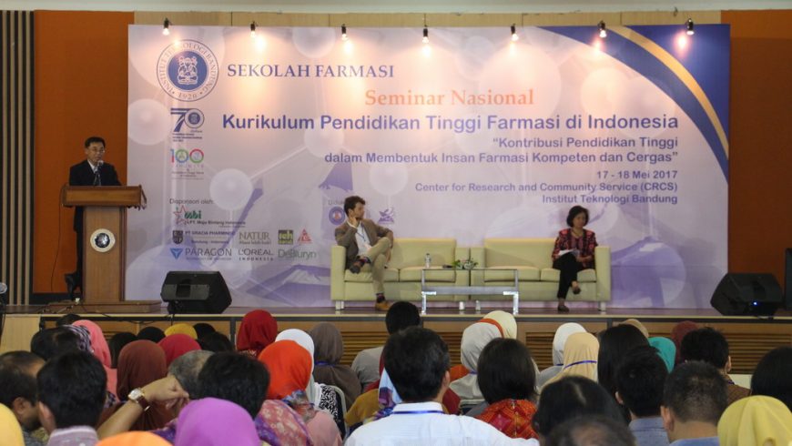 Seminar Nasional Kurikulum Pendidikan Tinggi Farmasi di Indonesia